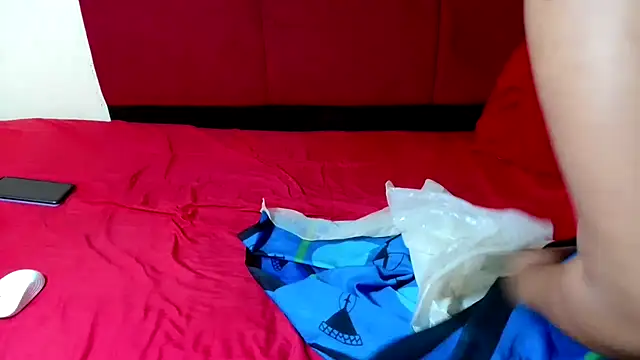 HugeTitisxx online show from 02/21/26, 07:38