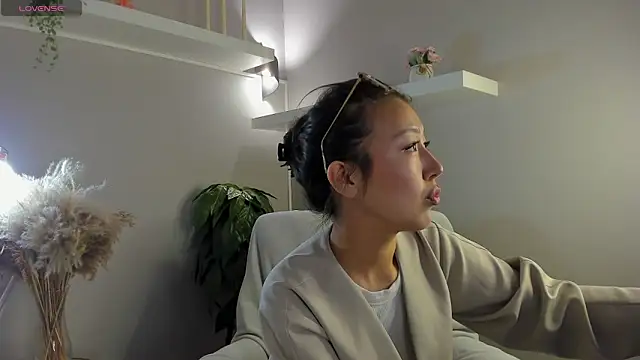 Nelly Kimm online show from 05/04/26, 01:09