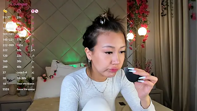 Nelly Kimm online show from 11/26/25, 01:49