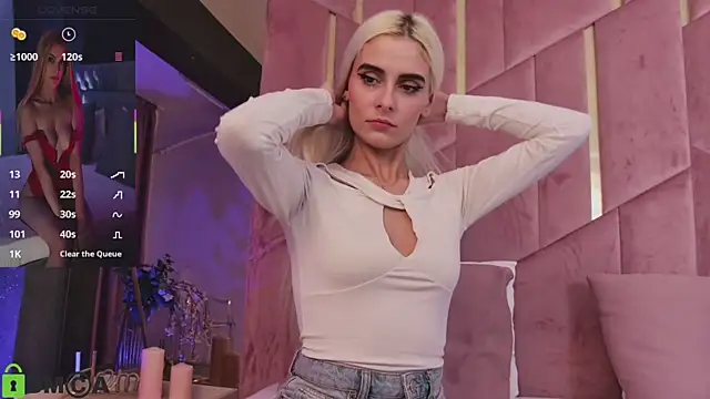 SelenaDaze online show from 11/14/25, 05:11