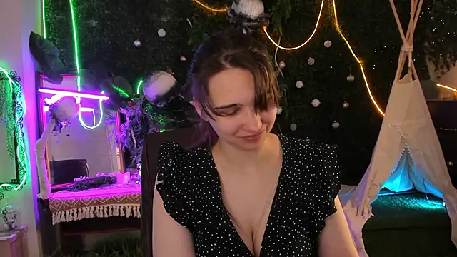 TessaMill online show from 03/17/26, 05:10