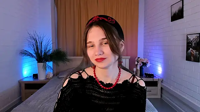 TessaMill online show from 11/18/25, 09:34