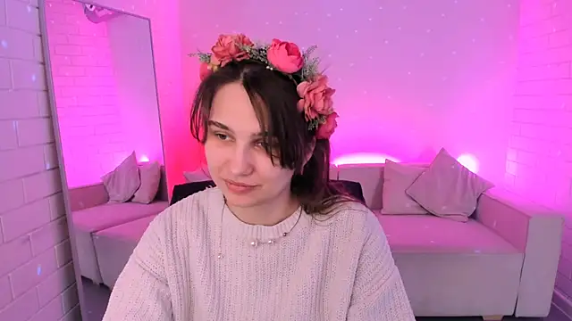 Snapshot of TessaMill chatting on 04/23/26, 05:25 TessaMill online show from 04/23/26, 05:25
