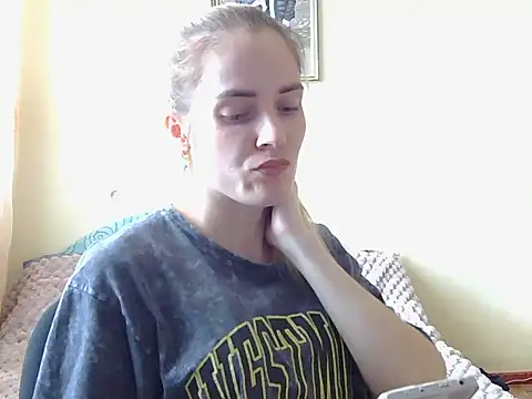 JayeTyler online show from 12/17/25, 07:57