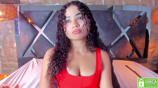 Snapshot of Michell_evans chatting on 10/18/25, 11:45 Michell evans online show from 10/18/25, 11:45