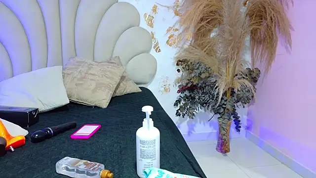 kiaratentation online show from 09/26/25, 07:54