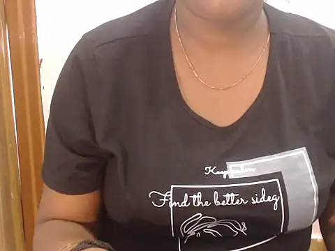 Snapshot of Horny_sha chatting on 09/17/25, 04:14 Horny sha online show from 09/17/25, 04:14