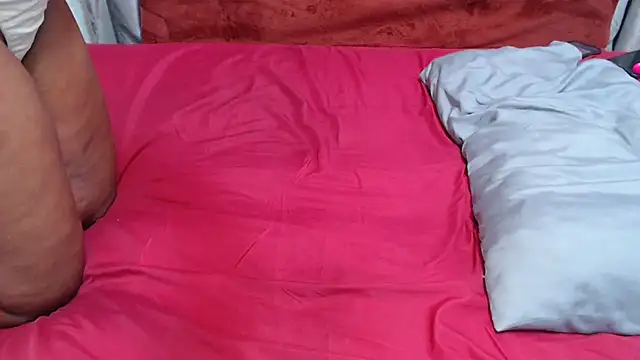 WEPUSSY23XX online show from 11/17/25, 06:34