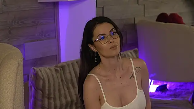 SeductiveMom online show from 03/28/26, 04:24