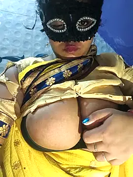 Snapshot of Dassing_strip_couple chatting on 09/24/25, 09:10 Dassing strip couple online show from 09/24/25, 09:10