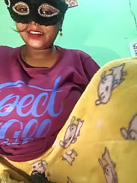 Dassing strip couple online show from 11/23/25, 08:46