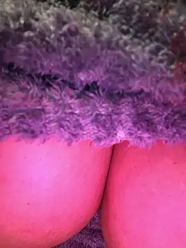 Dassing strip couple online show from 01/17/26, 06:39