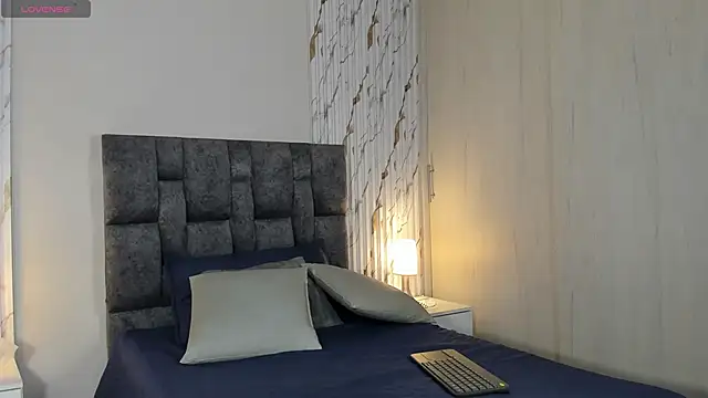 MissVioleet  online show from 03/16/26, 05:05