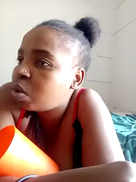 ShySexyBaddiexx online show from 10/25/25, 11:31