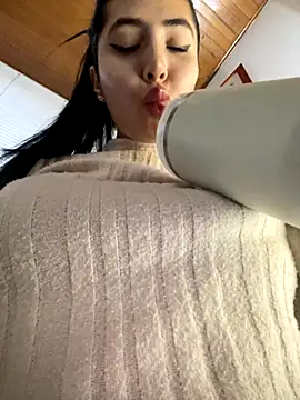 oh nina online show from 11/28/25, 10:21