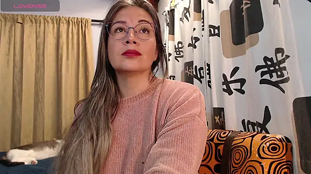 Emma Henderson online show from 10/16/25, 10:45