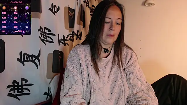 Snapshot of Emma_Henderson chatting on 06/04/26, 10:20 Emma Henderson online show from 06/04/26, 10:20