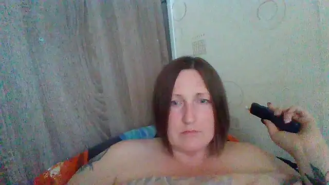 Snapshot of AllaSowinskaya chatting on 07/04/26, 09:48 AllaSowinskaya online show from 07/04/26, 09:48