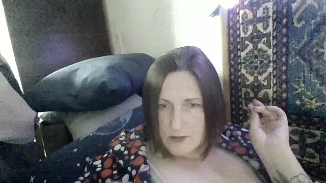 Snapshot of AllaSowinskaya chatting on 04/29/26, 10:52 AllaSowinskaya online show from 04/29/26, 10:52