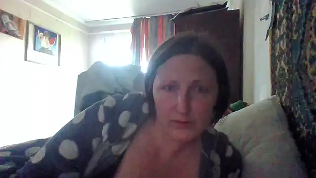 Snapshot of AllaSowinskaya chatting on 05/14/26, 10:23 AllaSowinskaya online show from 05/14/26, 10:23