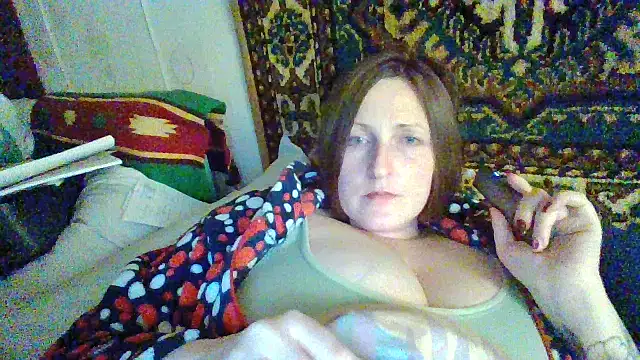 Snapshot of AllaSowinskaya chatting on 10/13/25, 06:53 AllaSowinskaya online show from 10/13/25, 06:53