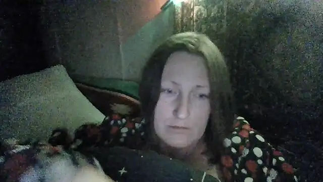 Snapshot of AllaSowinskaya chatting on 04/19/26, 06:43 AllaSowinskaya online show from 04/19/26, 06:43