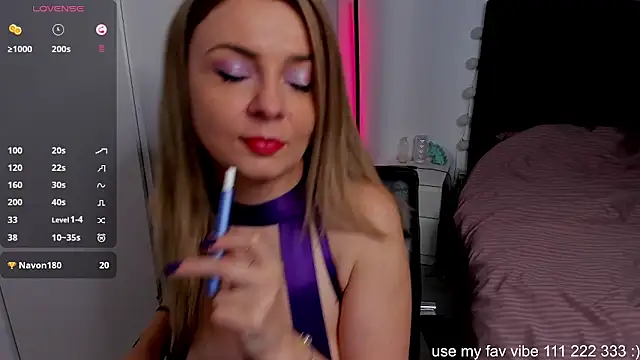 LovelyAria  online show from 11/17/25, 09:30