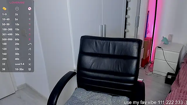 LovelyAria  online show from 02/13/26, 08:42