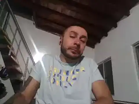 Snapshot of deibyzapata chatting on 11/01/25, 02:40 deibyzapata online show from 11/01/25, 02:40