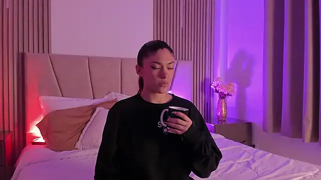 Victoria Beaumont online show from 01/08/26, 11:27