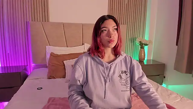 Victoria Beaumont online show from 04/14/26, 11:59