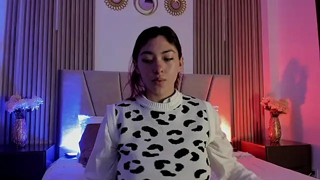 Victoria Beaumont online show from 01/11/26, 12:01