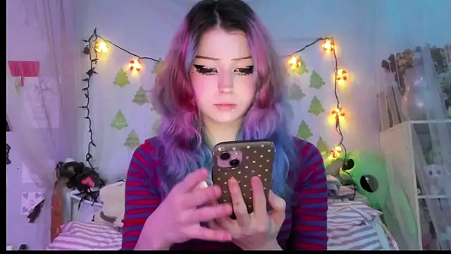 Snapshot of bunnyislewd chatting on 12/14/25, 04:40 bunnyislewd online show from 12/14/25, 04:40