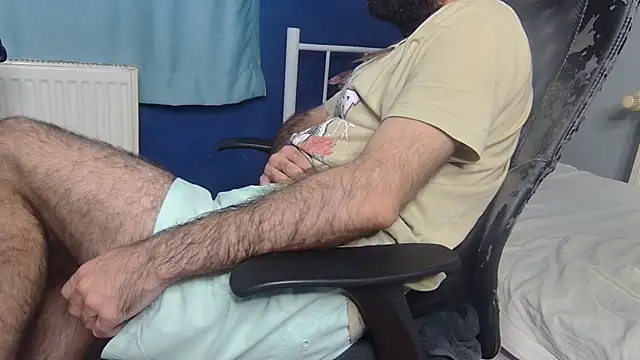 Snapshot of flydirty chatting on 10/23/25, 07:18 flydirty online show from 10/23/25, 07:18