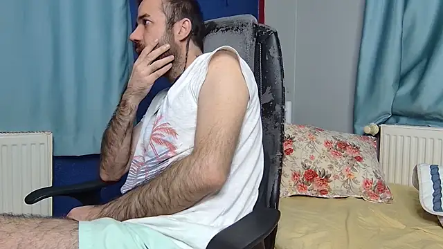 Snapshot of flydirty chatting on 11/26/25, 10:26 flydirty online show from 11/26/25, 10:26