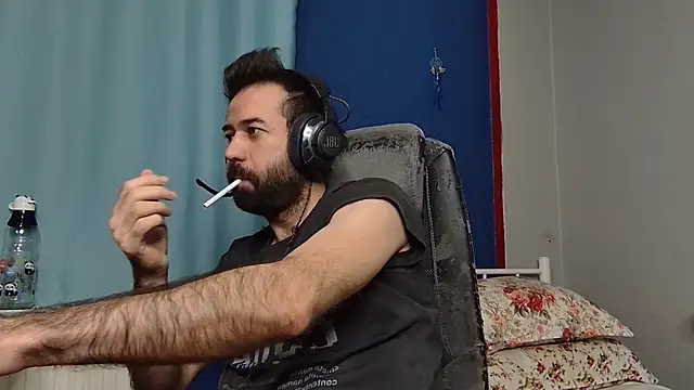 Snapshot of flydirty chatting on 11/12/25, 07:51 flydirty online show from 11/12/25, 07:51