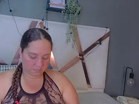 Snapshot of JenaCooper_ chatting on 07/12/26, 11:33 JenaCooper online show from 07/12/26, 11:33