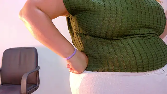 Snapshot of JenaCooper_ chatting on 02/05/26, 02:51 JenaCooper online show from 02/05/26, 02:51