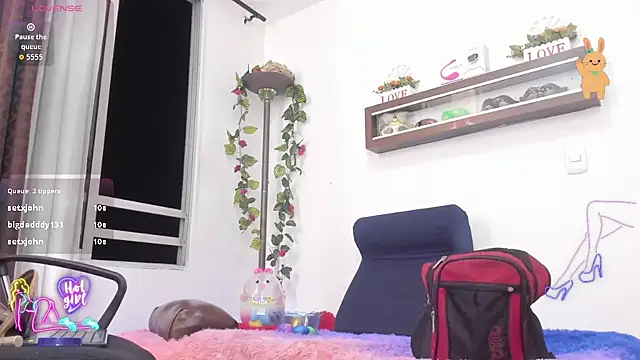 miaroberts69 online show from 04/07/26, 12:01