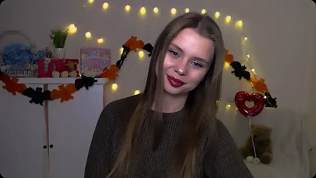 Snapshot of OceanicDawn chatting on 10/23/25, 05:28 OceanicDawn online show from 10/23/25, 05:28