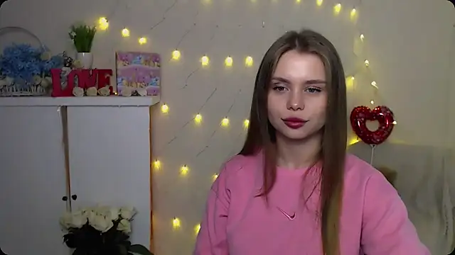 Snapshot of OceanicDawn chatting on 09/25/25, 06:19 OceanicDawn online show from 09/25/25, 06:19