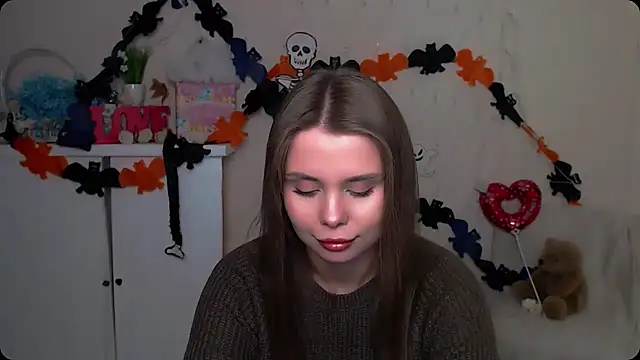 Snapshot of OceanicDawn chatting on 10/29/25, 11:20 OceanicDawn online show from 10/29/25, 11:20