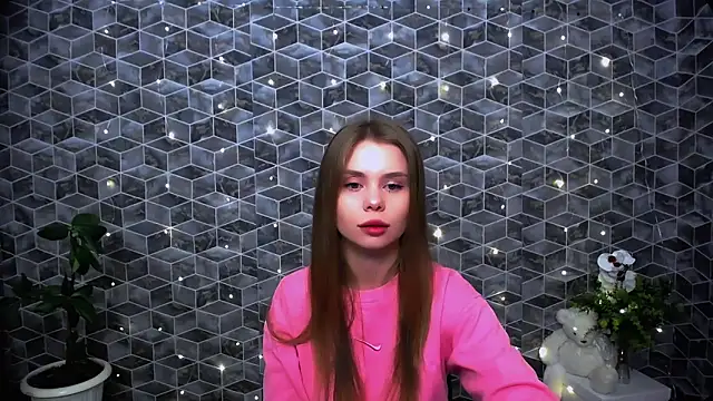 Snapshot of OceanicDawn chatting on 11/07/25, 06:18 OceanicDawn online show from 11/07/25, 06:18