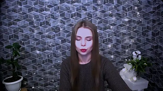 Snapshot of OceanicDawn chatting on 11/13/25, 06:06 OceanicDawn online show from 11/13/25, 06:06