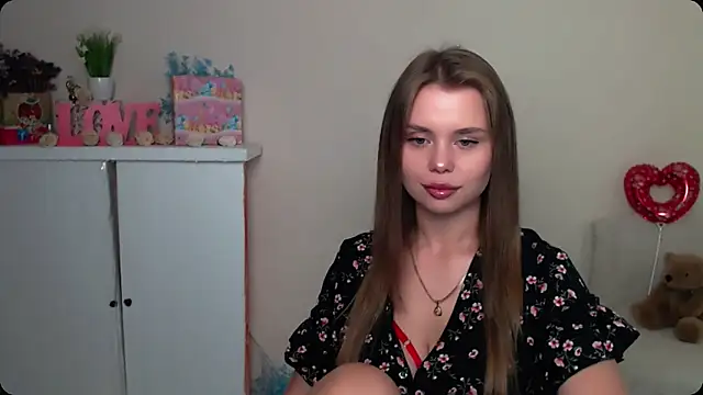 Snapshot of OceanicDawn chatting on 09/09/25, 06:01 OceanicDawn online show from 09/09/25, 06:01