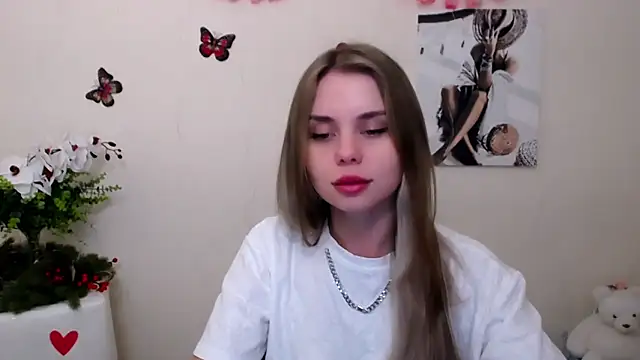 Snapshot of OceanicDawn chatting on 05/12/26, 05:26 OceanicDawn online show from 05/12/26, 05:26