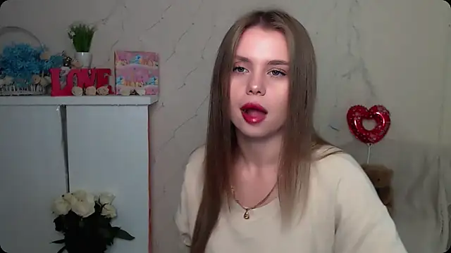 Snapshot of OceanicDawn chatting on 09/24/25, 06:31 OceanicDawn online show from 09/24/25, 06:31