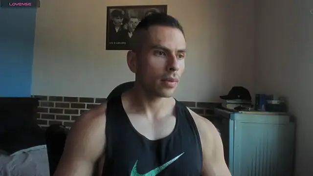 Snapshot of justinkarter chatting on 07/07/26, 03:37 justinkarter online show from 07/07/26, 03:37