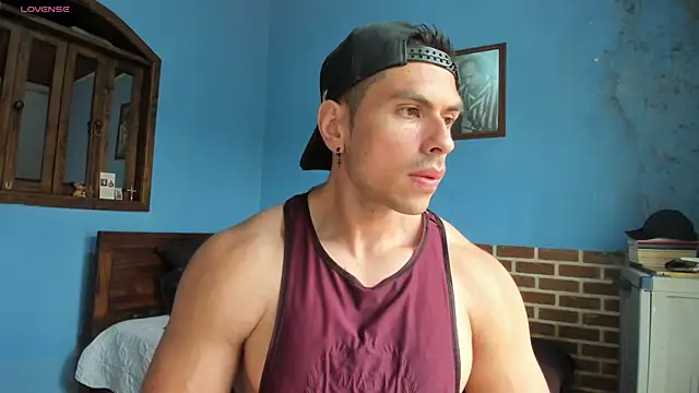 Snapshot of justinkarter chatting on 11/08/25, 02:53 justinkarter online show from 11/08/25, 02:53