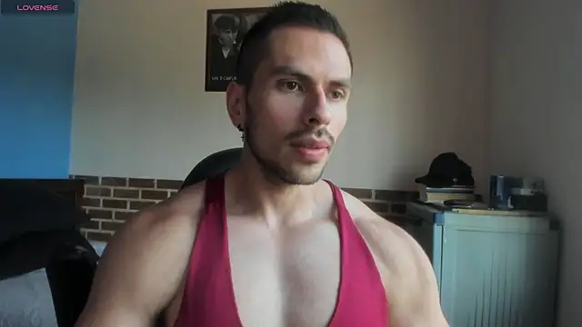 Snapshot of justinkarter chatting on 07/15/26, 04:14 justinkarter online show from 07/15/26, 04:14